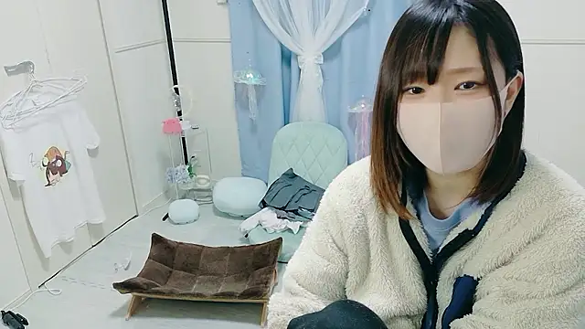 Snapshot of MEI--55 chatting on November 7, 9:09 am MEI--55 online show from November 7, 9:09 am