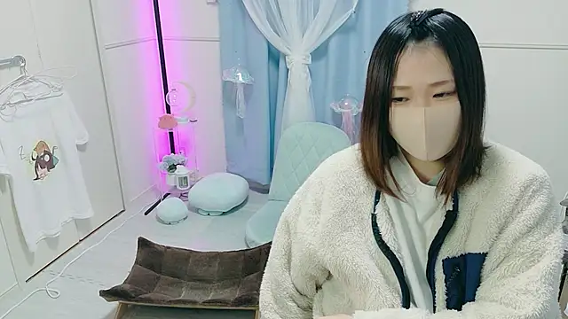 Snapshot of MEI--55 chatting on November 21, 9:08 am MEI--55 online show from November 21, 9:08 am