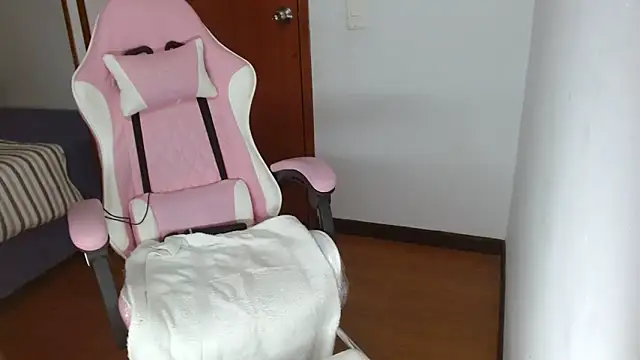 Mishka   online show from December 7, 1:03 am