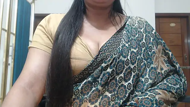 desi-maisa130 online show from March 15, 5:19 pm