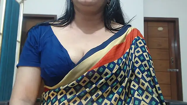 desi-maisa130 online show from April 30, 8:57 pm
