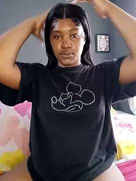 charmainexxx online show from December 16, 9:35 am