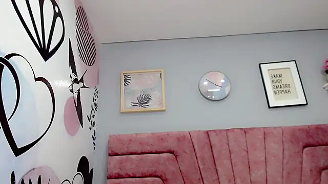 Snapshot of ValeriaAguilar chatting on December 31, 1:26 am ValeriaAguilar online show from December 31, 1:26 am