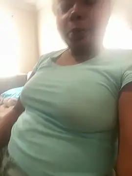 Snapshot of JCCaramelbarbie1 chatting on October 11, 1:31 pm JCCaramelbarbie1 online show from October 11, 1:31 pm