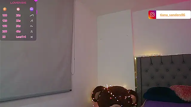 Snapshot of Tiana_sanders chatting on September 11, 12:55 am Tiana sanders online show from September 11, 12:55 am