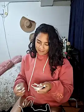 Thaliacooper  online show from January 25, 11:22 pm