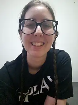 Snapshot of Sarah459 chatting on December 18, 8:04 pm Sarah459 online show from December 18, 8:04 pm