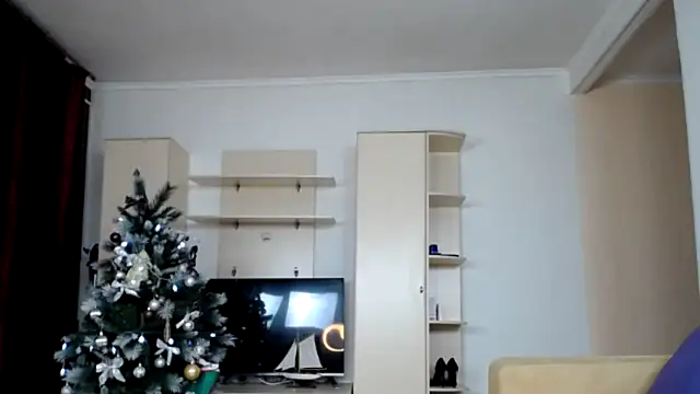 Snapshot of AlmaSquirt chatting on December 20, 8:49 am AlmaSquirt online show from December 20, 8:49 am