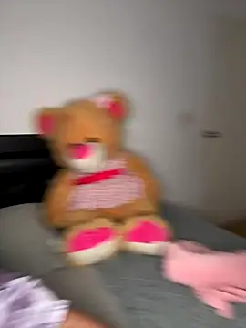 Snapshot of msschloee_ chatting on October 26, 3:23 am msschloee online show from October 26, 3:23 am