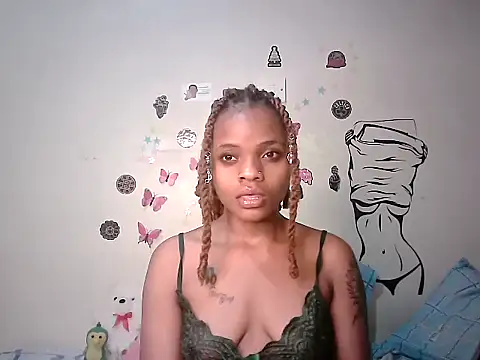 Snapshot of Star_Tower chatting on February 13, 6:59 pm Star Tower online show from February 13, 6:59 pm