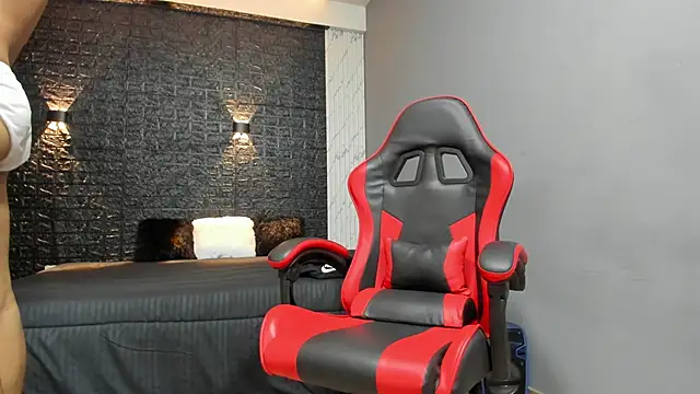 Snapshot of taurus_boy1 chatting on October 13, 12:49 pm taurus boy1 online show from October 13, 12:49 pm