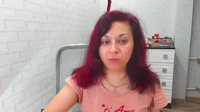 Snapshot of TeasyLana chatting on January 9, 8:13 am TeasyLana online show from January 9, 8:13 am