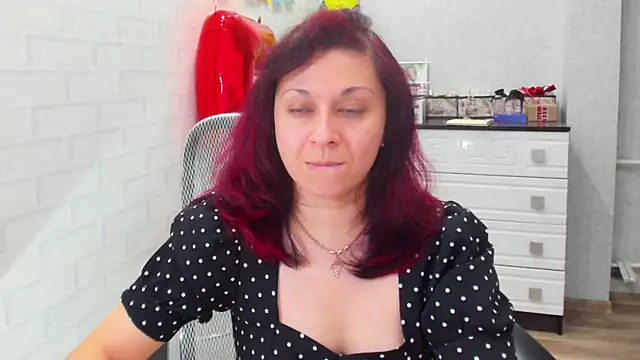 Snapshot of TeasyLana chatting on March 20, 5:35 am TeasyLana online show from March 20, 5:35 am