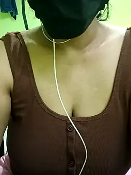 Aishu-tamil09 online show from December 17, 6:35 am