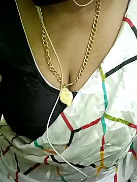 Aishu-tamil09 online show from December 20, 1:33 pm