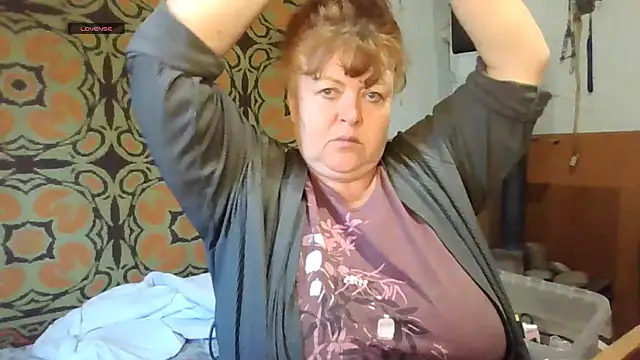 RoseRed69 online show from October 1, 2:28 am