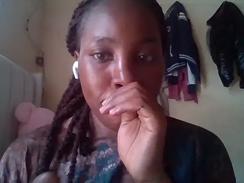 Snapshot of Queen_loveer chatting on November 4, 10:58 am Queen loveer online show from November 4, 10:58 am