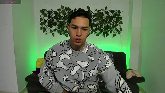 Taylor John online show from December 29, 2:21 pm