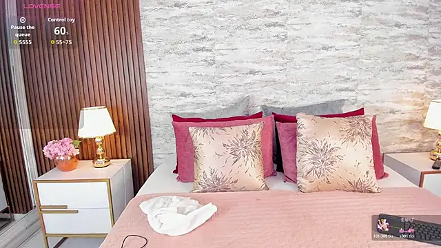 Snapshot of AndreaPink2024 chatting on October 29, 1:24 pm AndreaPink2024 online show from October 29, 1:24 pm