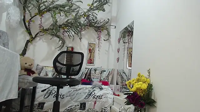 Jadeee  online show from February 27, 4:31 am