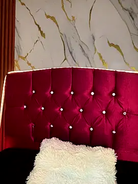 Snapshot of angellique_22 chatting on December 5, 3:26 am angellique 22 online show from December 5, 3:26 am