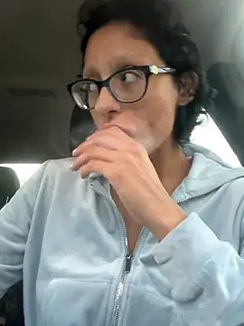 myloveforyouu online show from October 8, 12:25 pm