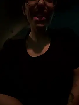 myloveforyouu online show from January 10, 2:46 am