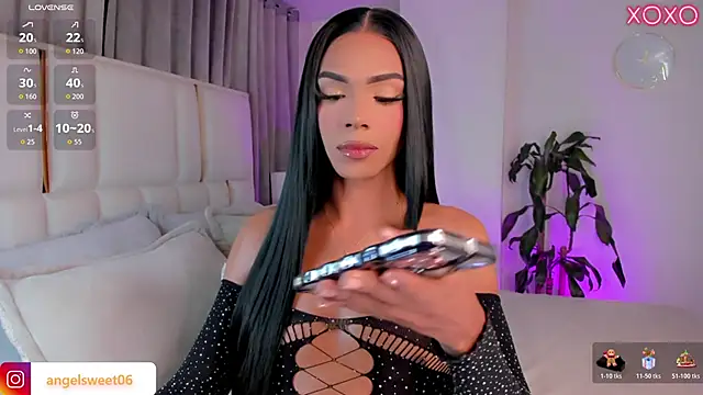 Snapshot of ANGELL06 chatting on November 27, 6:26 am ANGELL06 online show from November 27, 6:26 am