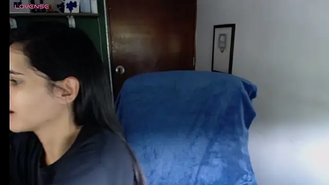 Snapshot of alma_violeta chatting on October 24, 1:29 pm alma violeta online show from October 24, 1:29 pm