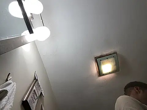 Snapshot of rayyymack chatting on December 23, 2:39 pm rayyymack online show from December 23, 2:39 pm