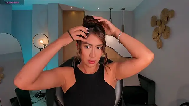 ArianaDumont online show from February 18, 10:44 am