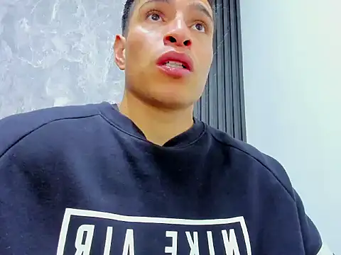 jack pergurtson01 online show from December 2, 10:31 am