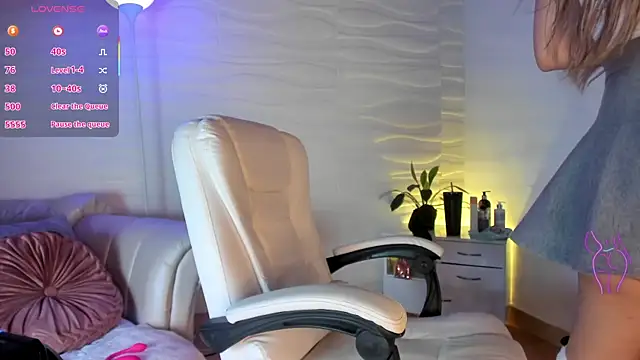 mariablonde  online show from September 26, 11:09 pm