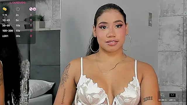 Snapshot of Salome_Diaz_ chatting on January 30, 4:45 pm Salome Diaz online show from January 30, 4:45 pm
