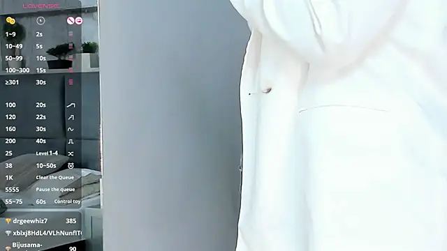 Snapshot of Salome_Diaz_ chatting on February 27, 7:37 pm Salome Diaz online show from February 27, 7:37 pm