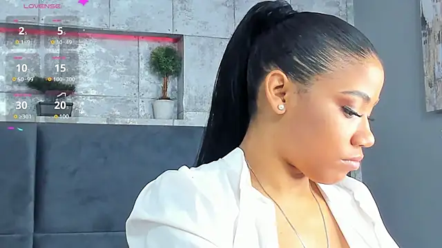Snapshot of Salome_Diaz_ chatting on March 12, 2:12 pm Salome Diaz online show from March 12, 2:12 pm