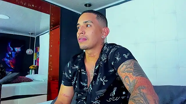 Snapshot of Damian09_ chatting on March 14, 1:27 am Damian09 online show from March 14, 1:27 am