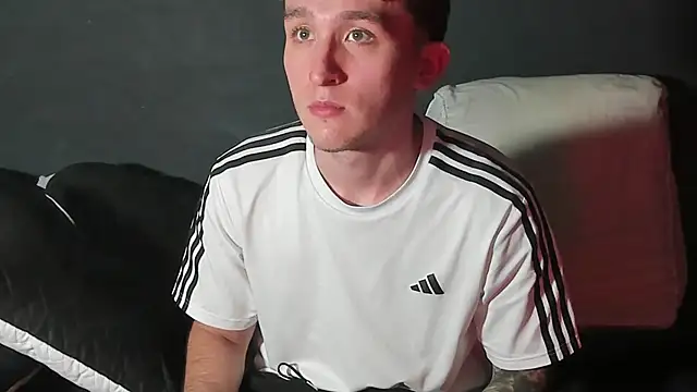 Dylanwhite23  online show from October 16, 5:58 pm