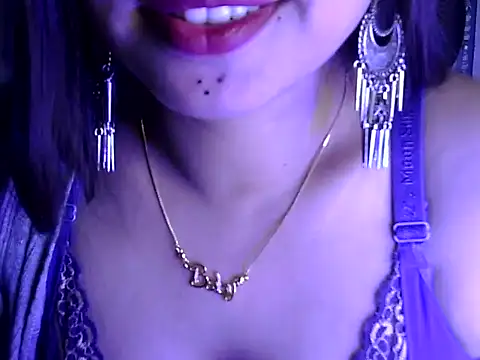 Snapshot of akshara_thakur9 chatting on March 5, 7:27 pm akshara thakur9 online show from March 5, 7:27 pm