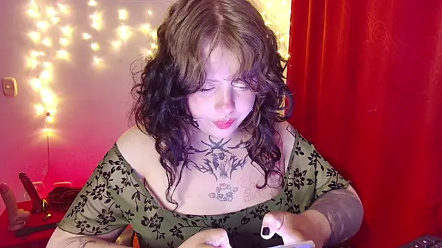 Snapshot of Sabrina_scarlett chatting on February 1, 12:51 am Sabrina scarlett online show from February 1, 12:51 am