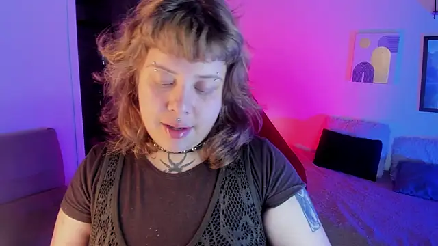 Snapshot of Sabrina_scarlett chatting on September 18, 4:36 am Sabrina scarlett online show from September 18, 4:36 am