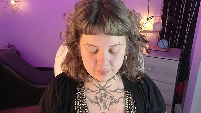 Snapshot of Sabrina_scarlett chatting on October 29, 4:37 am Sabrina scarlett online show from October 29, 4:37 am