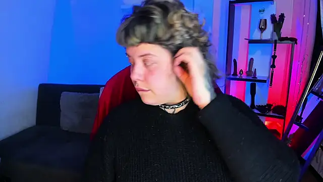 Snapshot of Sabrina_scarlett chatting on November 22, 4:44 am Sabrina scarlett online show from November 22, 4:44 am