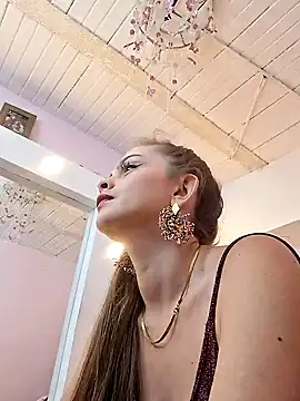 Snapshot of kittybonxx chatting on January 23, 1:02 pm kittybonxx online show from January 23, 1:02 pm