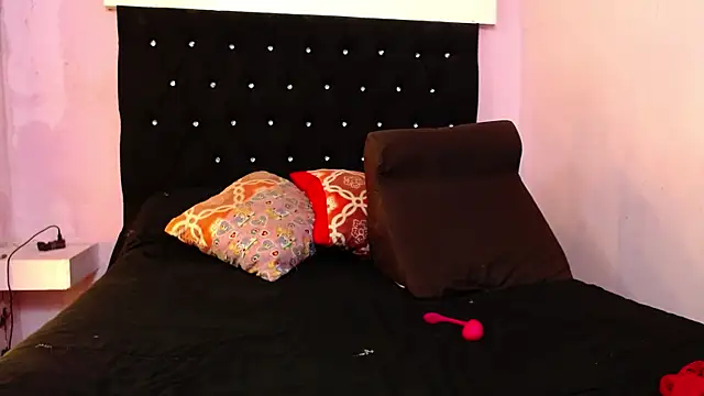 kittybonxx online show from March 9, 1:04 pm