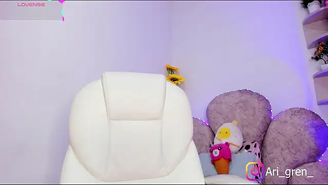 Snapshot of arianna_gren chatting on January 15, 4:00 pm arianna gren online show from January 15, 4:00 pm
