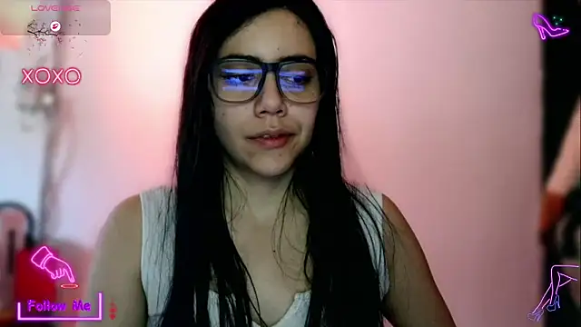 LauGrayJ online show from November 26, 5:25 pm