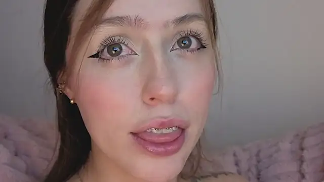 Snapshot of SofiaGc chatting on October 23, 3:39 am SofiaGc online show from October 23, 3:39 am