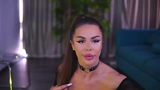 Snapshot of MissKiarra chatting on March 9, 8:51 am MissKiarra online show from March 9, 8:51 am