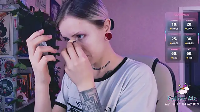 NaniMoore online show from March 5, 8:16 pm